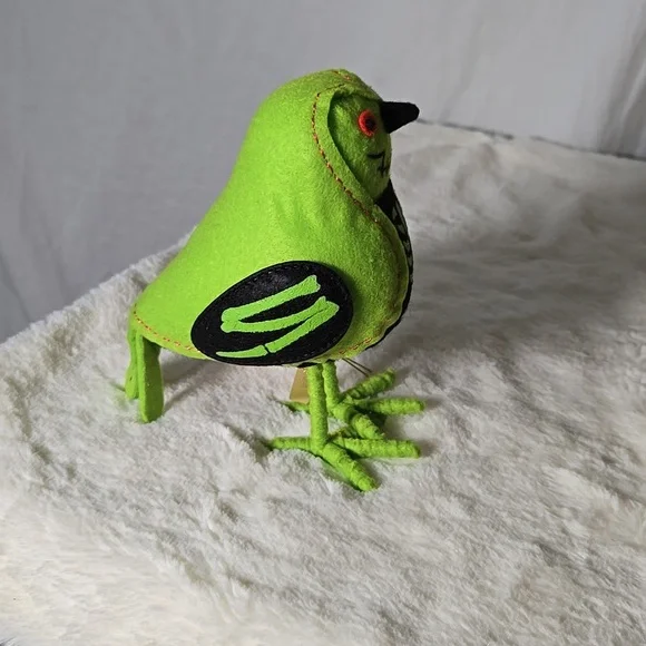 2024 Hyde and Eek Collectible Bird X-Ray NWT Target Halloween - Picture 6 of 8